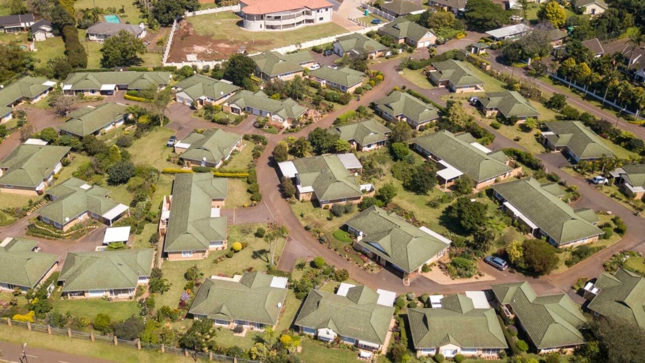 LEWENSREG OF VRYPAG/VOLTITEL IN AFTREE OORDE